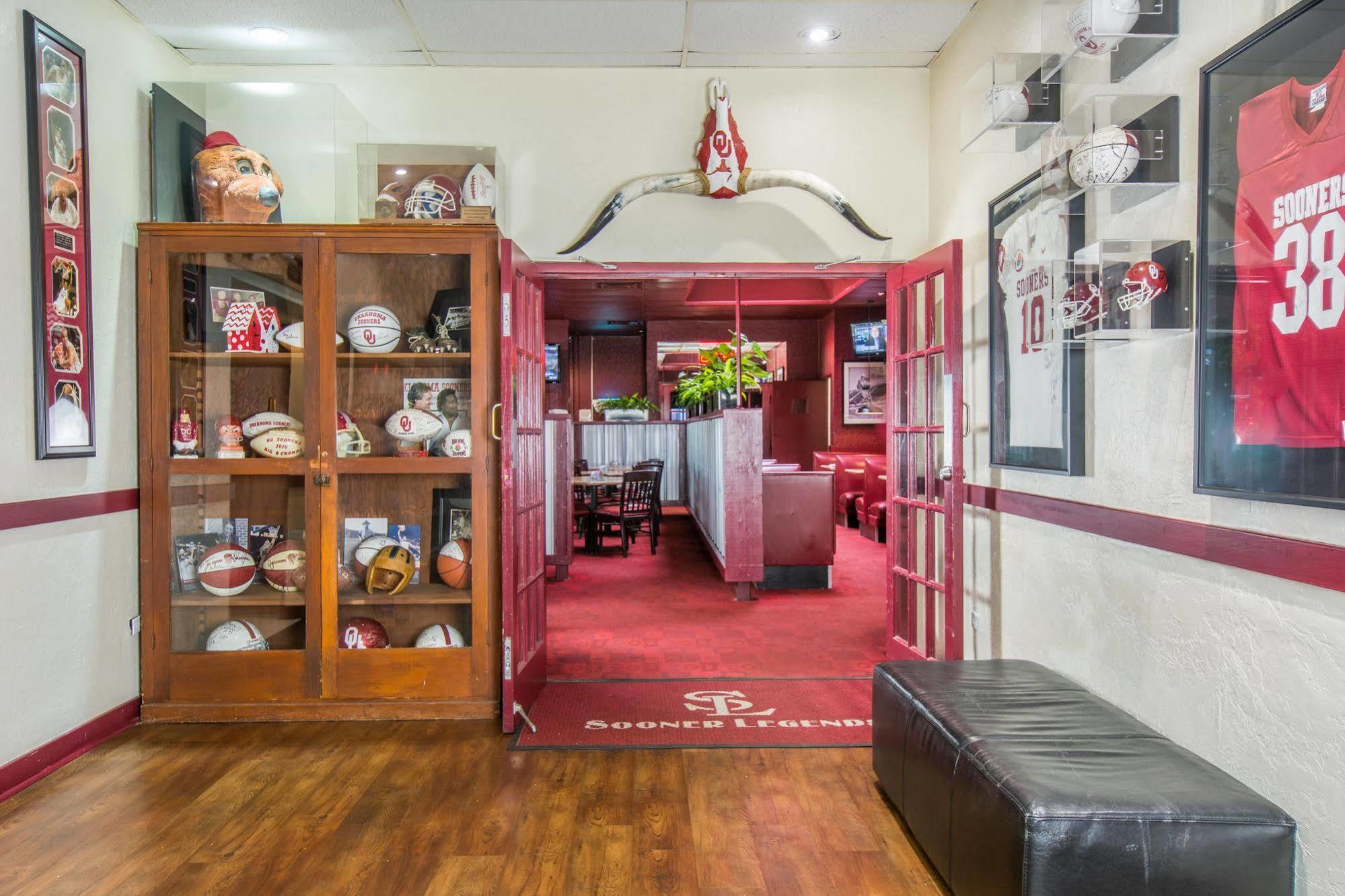 Sooner Legends Hotel Norman Luaran gambar