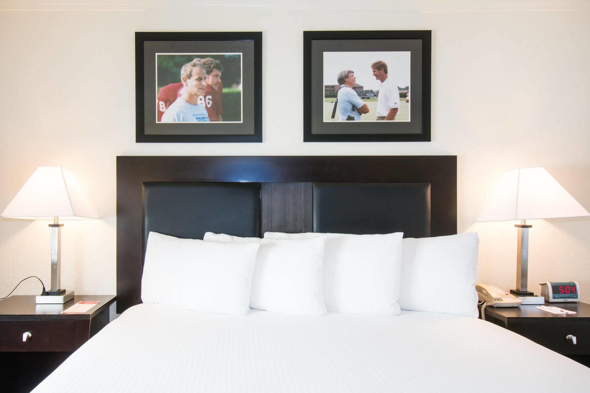 Sooner Legends Hotel Norman Luaran gambar